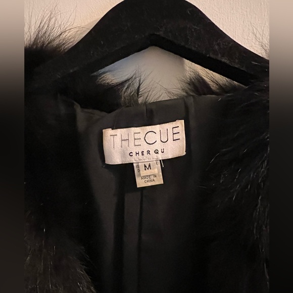 Fox Fur Vest - Picture 3 of 4